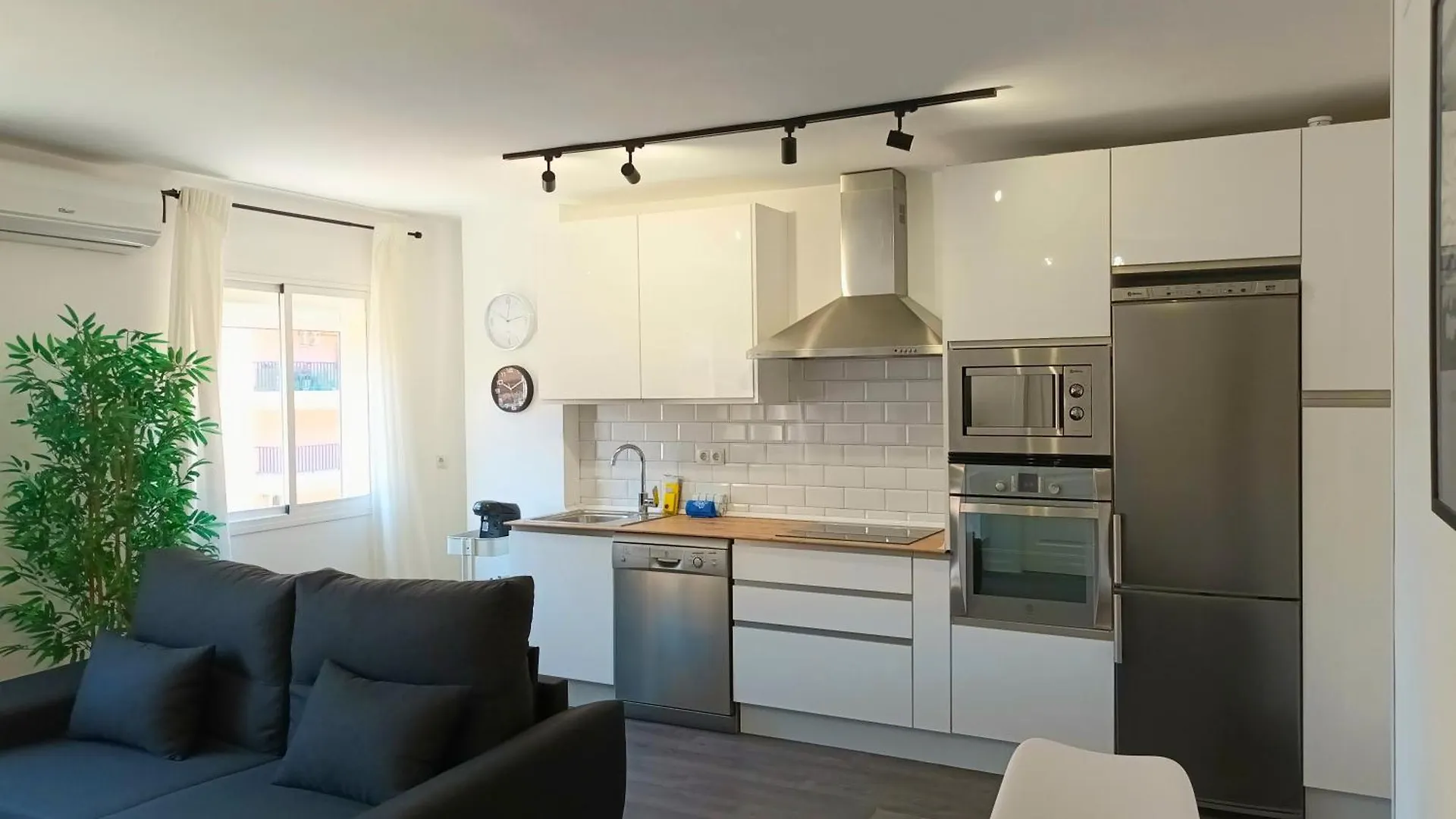Apartamento Vacacional Cuarteles Malaga 0*,  Spain