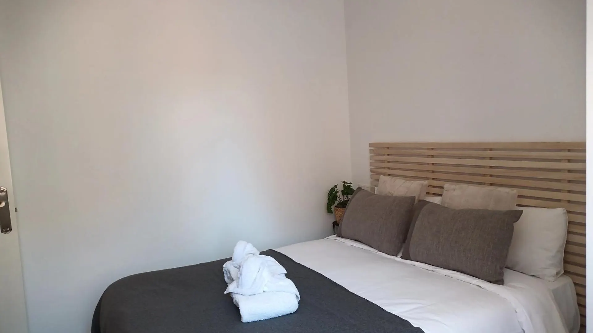Apartment Apartamento Vacacional Cuarteles Malaga
